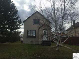 421 4th St SW, Chisholm, MN 55719