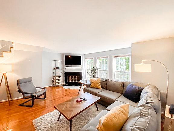5th image of 7447 Hatherleigh Ct
