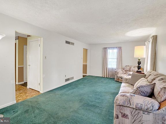 5th image of 84 Crosswind Dr