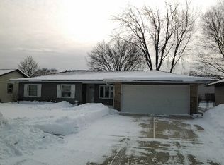 287 Kingsbridge Rd, Elk Grove Village, IL 60007