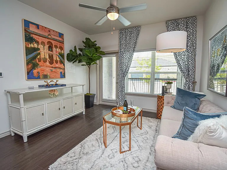 Aspire at Live Oak — Photo 38
