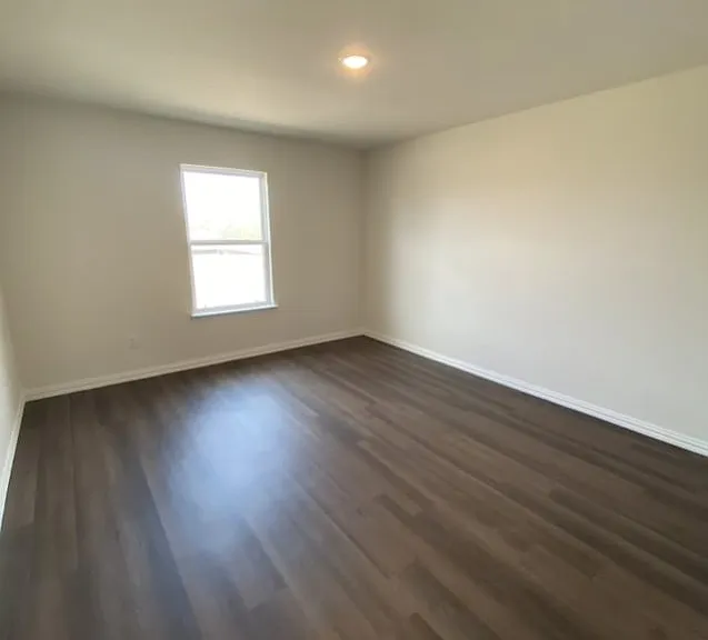 413 E Hull St — Photo 39