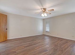 2423 S Pleasant Cir, Arlington, TX 76015