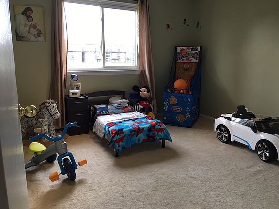5th image of 113 Boardwalk St Unit 1W