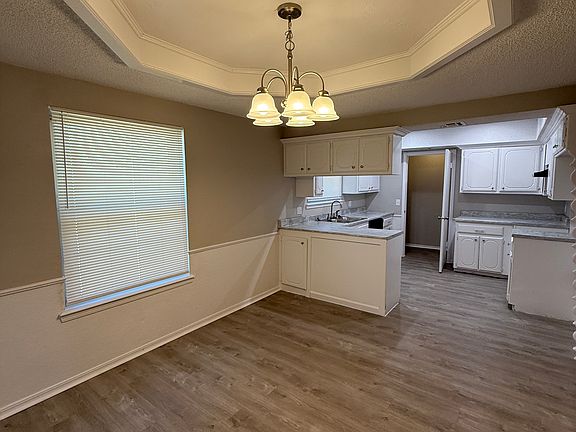 4th image of 1712 Haven Dr