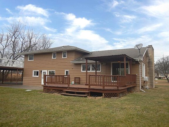 3rd image of 2737 W 49th Ave