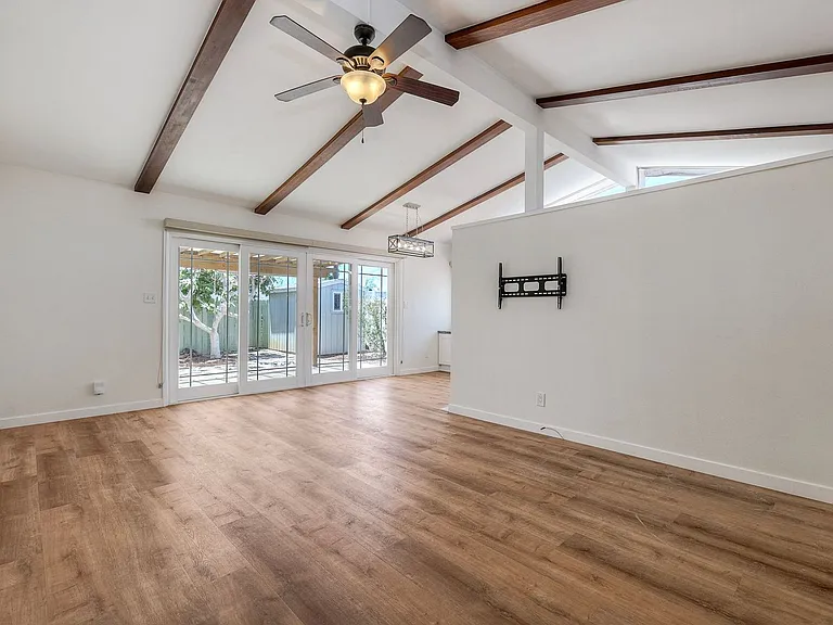 5681 Charter Ave — Photo 5