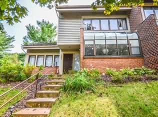 10993 Thrush Ridge Rd, Reston, VA 20191