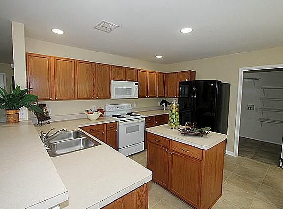 2nd image of 4409 Statesman Ln