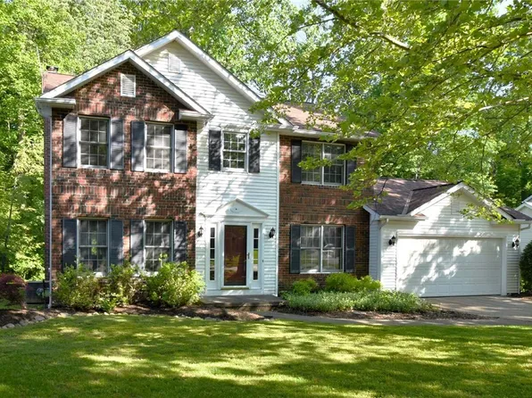 12295 Aldersyde Dr, Valley View, OH 44125