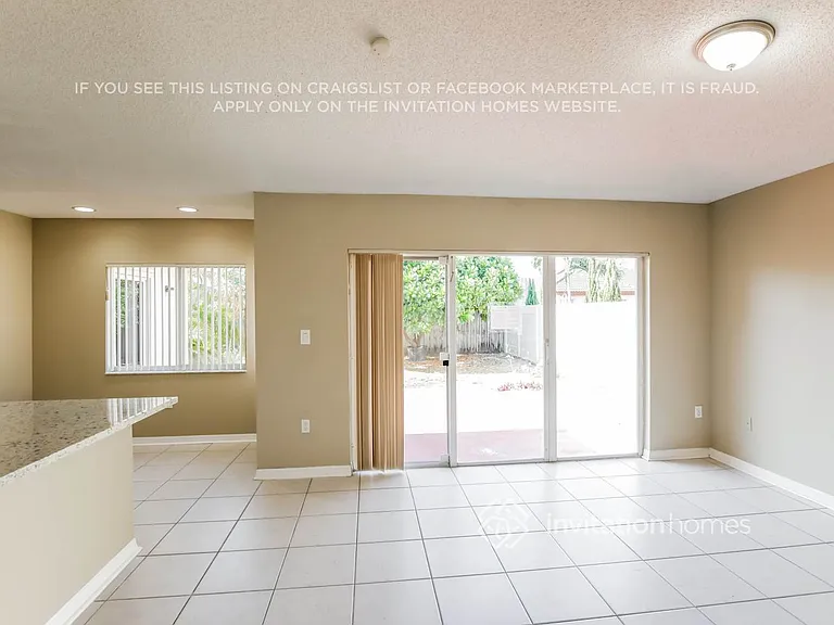 14305 SW 164th Ter — Photo 5