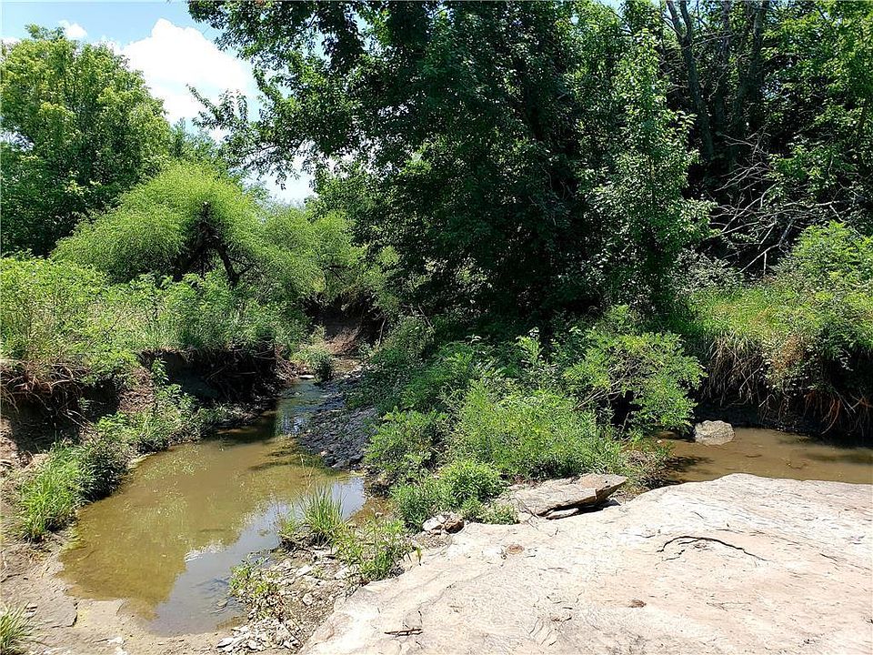 2nd image of 800 Southwest Rd