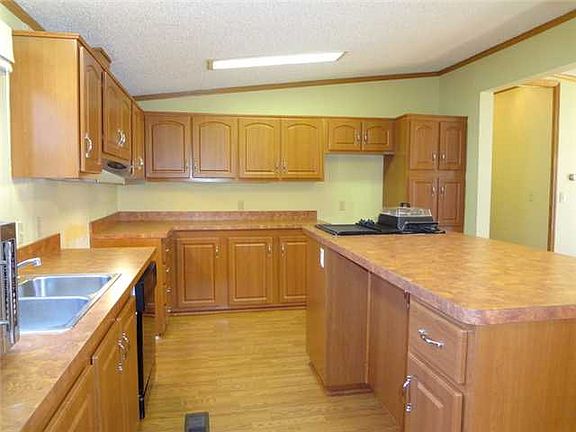 5th image of 10097 Blackberry Ln