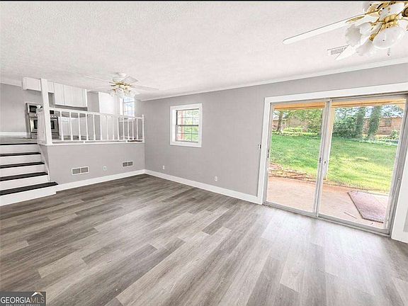 4th image of 2289 Aurie Dr