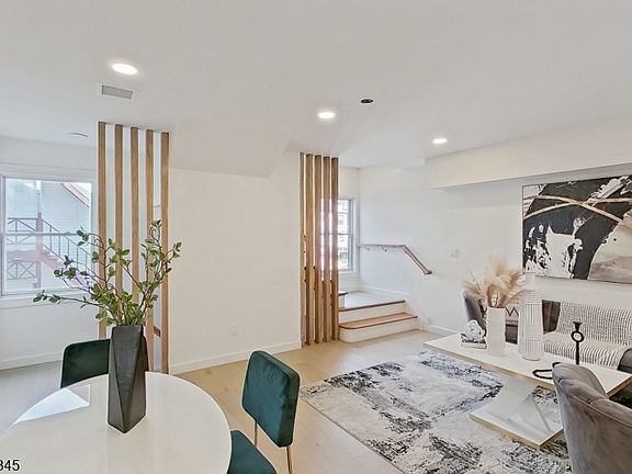 5th image of 413 Paulison Ave #2