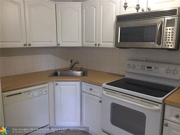 3rd image of 2741 NE 8th Ave APT 5