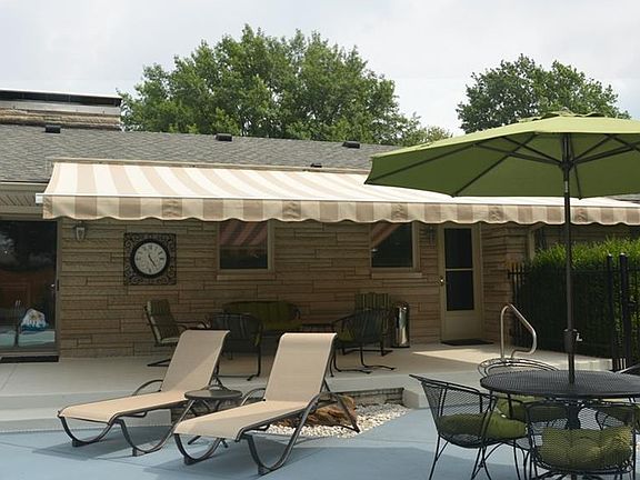 4th image of 345 Woodhill Dr