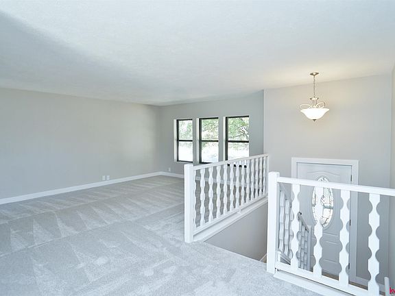 4th image of 5039 W Thatcher Ln