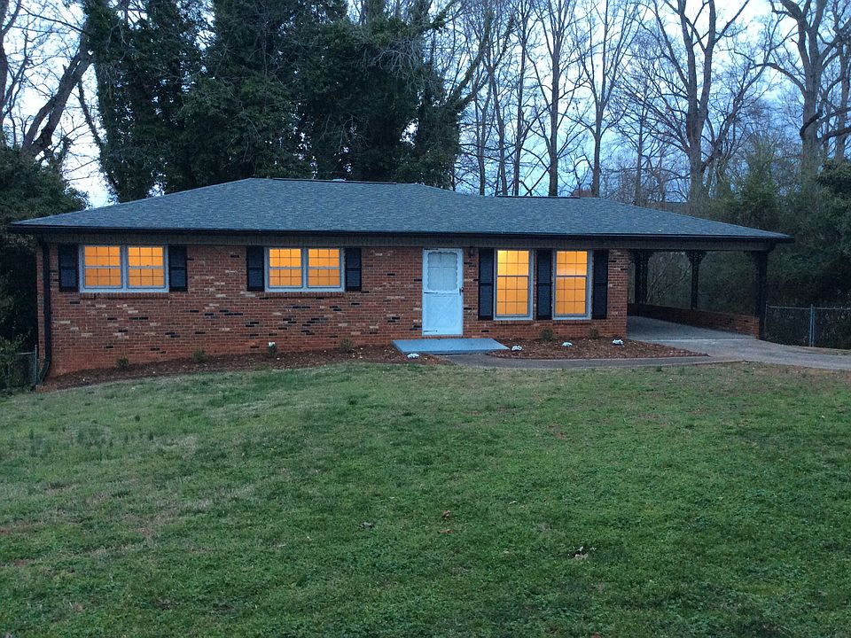 1st image of 3004 Poplar Cir
