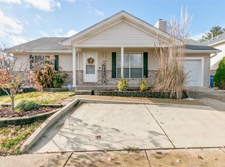 2228 Central Parkway Dr, Florissant, MO