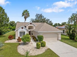 14611 Blackbird Ln, Fort Myers, FL 33919
