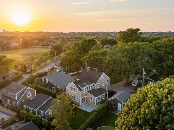 22 Vestal St, Nantucket, MA 02554