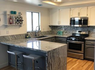 18936 Symeron Rd, Apple Valley, CA 92307