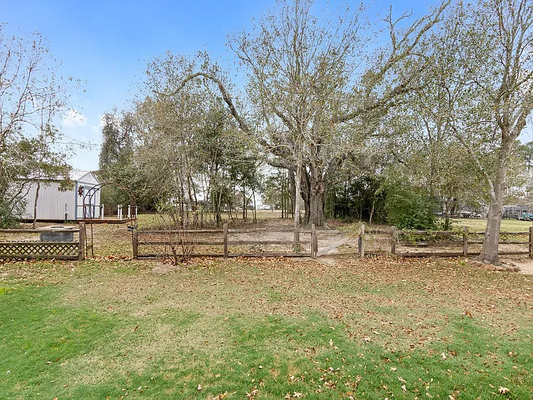 6130 Homeland Ln — Photo 29