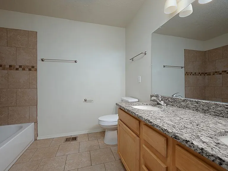 ZIA Townhomes — Photo 15