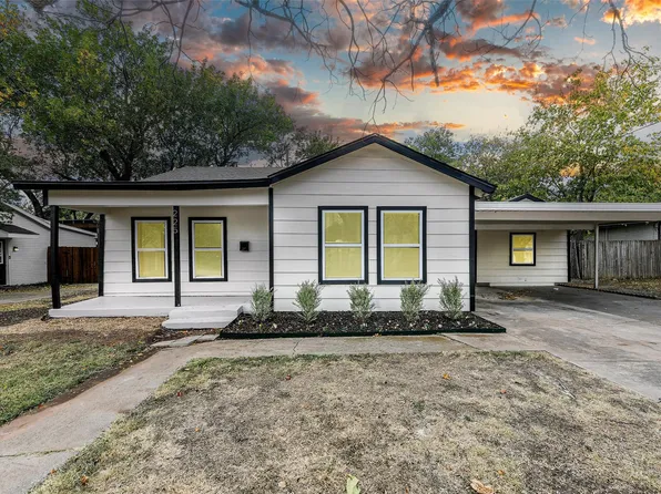 225 N Hampshire St, Saginaw, TX 76179