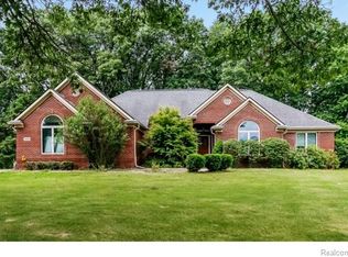 3452 Habitat Trl, Pinckney, MI 48169