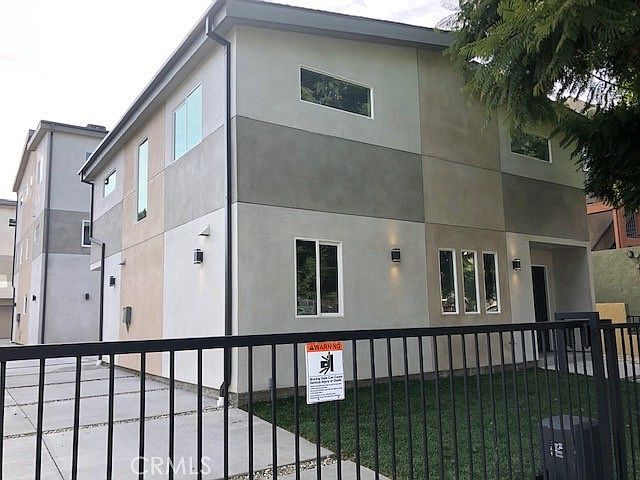 1st image of 14126 Sylvan St