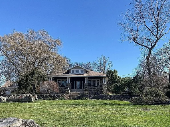 177 S Front St, Souderton, PA 18964
