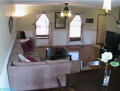 3rd image of 600 Poppy Ln