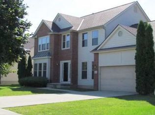 6328 Rossmore Ln, Canal Winchester, OH 43110