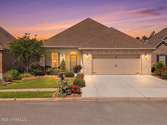 4th image of 461 Palm Breeze Dr