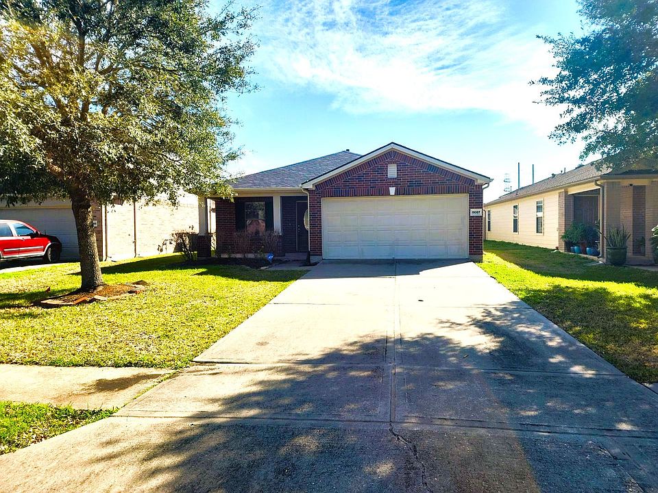 1st image of 19307 Jordans Landing Ln