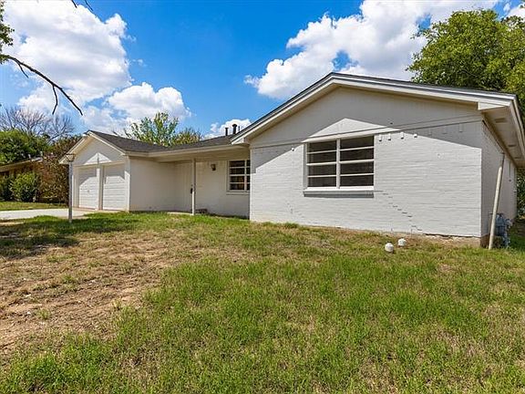 3rd image of 3601 Chimney Rock Dr
