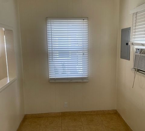 4th image of 1014 Portola Ave