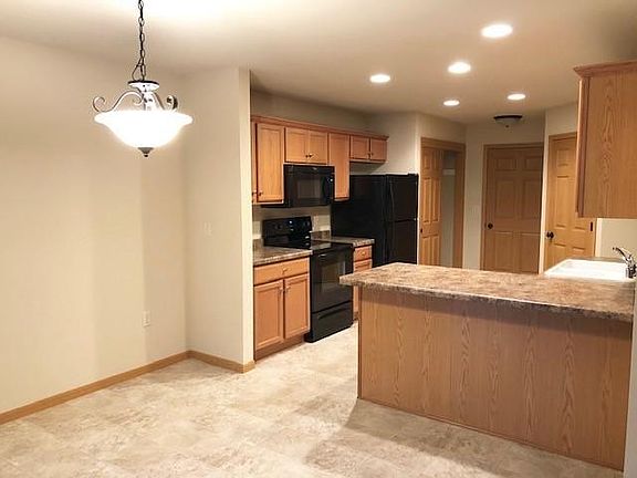 2nd image of 2521 Parkfield Dr #53090