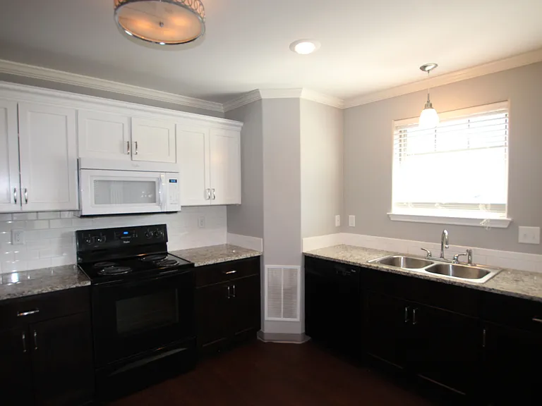McDonald Duplexes — Photo 4