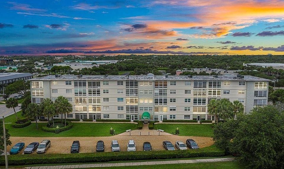 1st image of 2333 Indian River Blvd APT 105