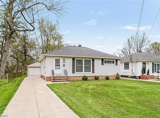 6840 Middlebrook Blvd, Middleburg Heights, OH 44130