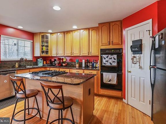 5th image of 9441 Lanae Ln