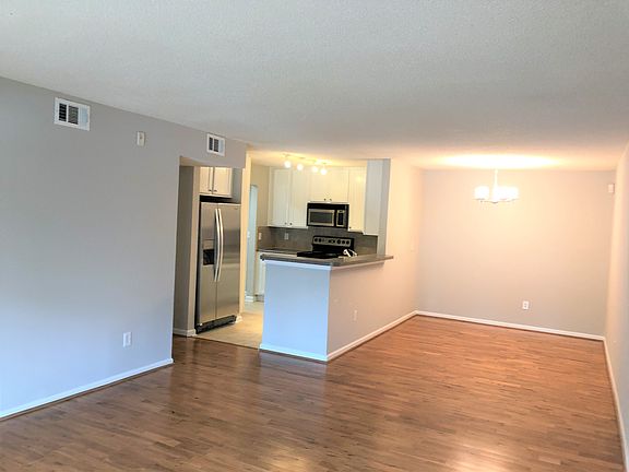 3rd image of 3650 Ashford Dunwoody Rd NE Unit 1015