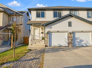 3026 16a Ave NW, Edmonton, AB T6T0P8