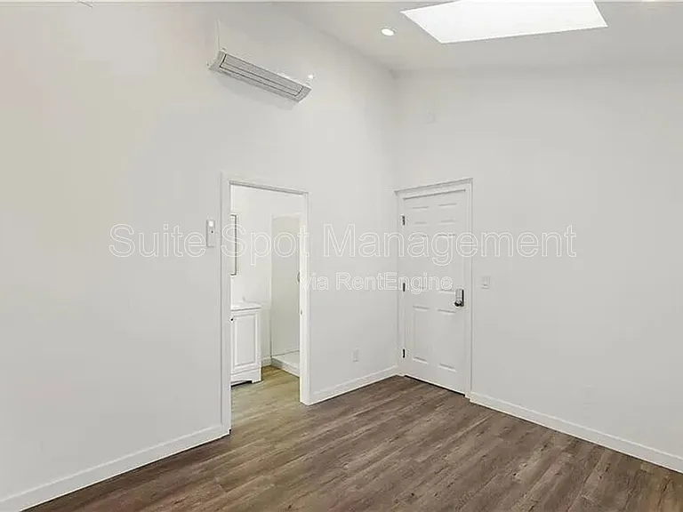 554 N Cambridge St #552 — Photo 7
