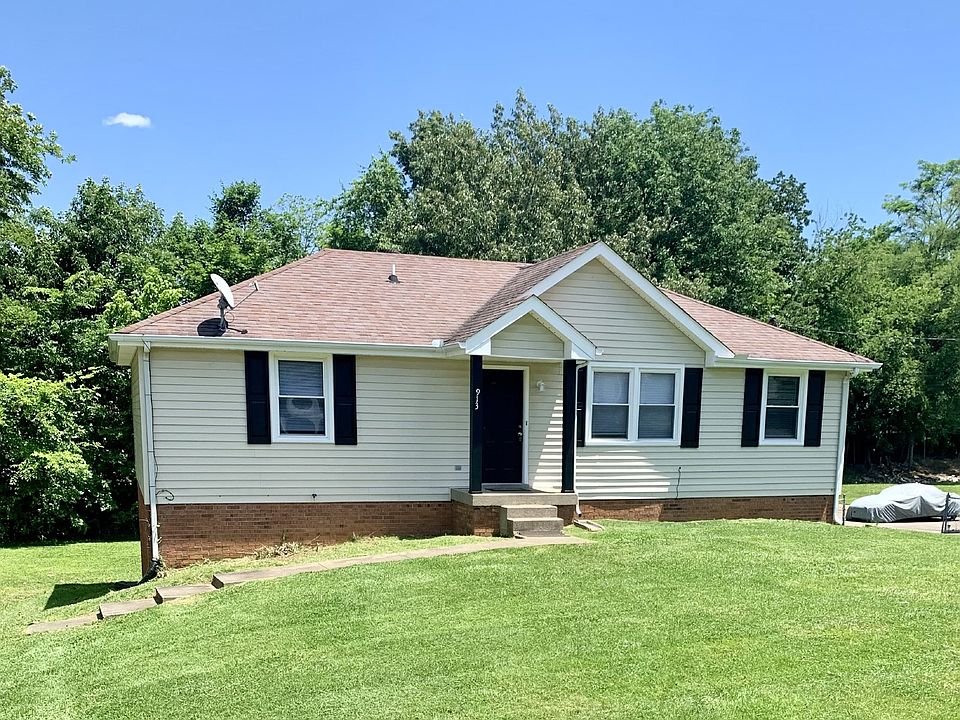 1st image of 913 Poppy Dr