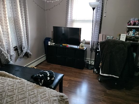 3rd image of 40 Gall Ave Floor 1