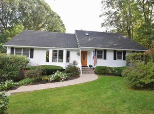 4 Hill Dr, Port Jefferson, NY 11777